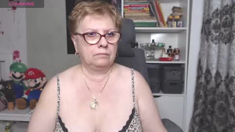 sexylynette4u online show from 11.27.25