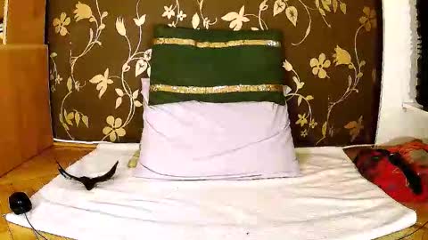 Squirty Maya Gold online show from 09.25.25