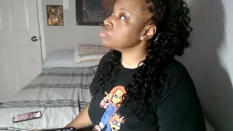 Snapshot of sexymona1218 chatting on 10.08.25 SexyMona online show from 10.08.25