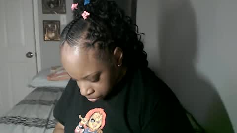 Snapshot of sexymona1218 chatting on 10.09.25 SexyMona online show from 10.09.25