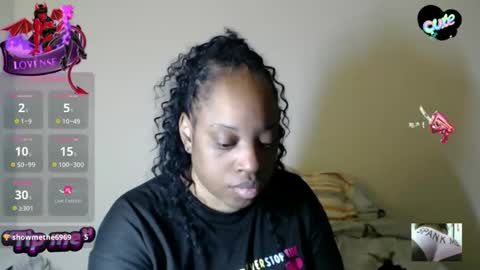 Snapshot of sexymona1218 chatting on 12.04.25 SexyMona online show from 12.04.25