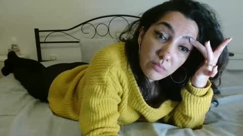 Snapshot of sexynaughtykitty chatting on 12.17.24 Myra online show from 12.17.24