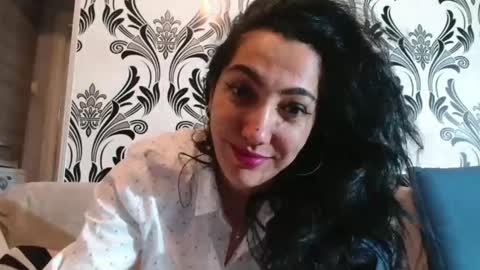 Snapshot of sexynaughtykitty chatting on 01.24.25 Myra online show from 01.24.25