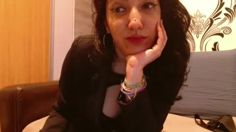 Snapshot of sexynaughtykitty chatting on 01.31.25 Myra online show from 01.31.25