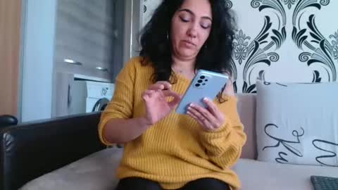 Snapshot of sexynaughtykitty chatting on 02.21.25 Myra online show from 02.21.25