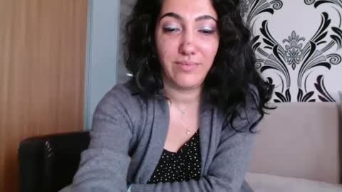 Snapshot of sexynaughtykitty chatting on 02.28.25 Myra online show from 02.28.25