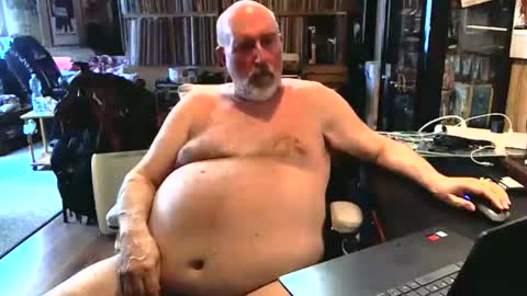 Grizz Lee Bear online show from 10.23.25