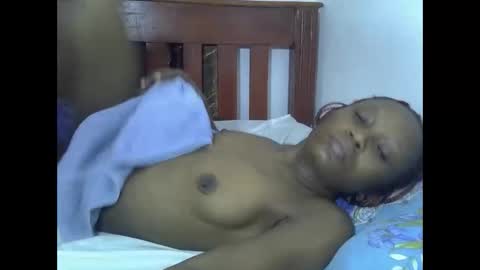 Snapshot of sexypetite4 chatting on 03.21.26 SHARON online show from 03.21.26