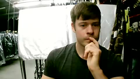 Snapshot of sexypornhot chatting on 09.19.25 Erikson online show from 09.19.25