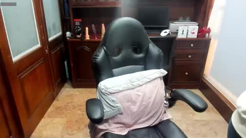 R A C H E L online show from 11.03.25