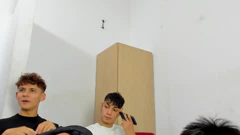 Snapshot of sexys_boys18 chatting on 05.27.26 MATIAS-18 THIAHO -18 MAX-19 NICOKALY-19 CAIN-19 MOD ESTEBAN online show from 05.27.26