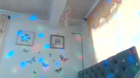 Venus Independent Model online show from 01.04.25