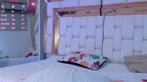 Kendall online show from 09.14.25