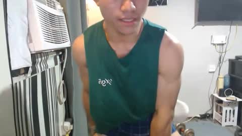 Snapshot of sexystrongcum chatting on 02.22.26 sexystrongcum online show from 02.22.26