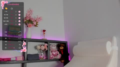 Estee online show from 02.05.25