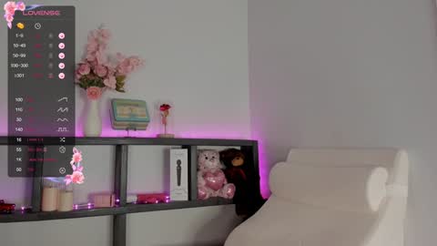 Estee online show from 10.06.25