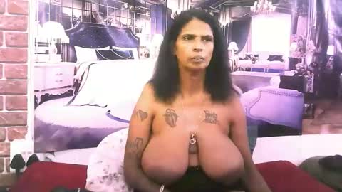 sexyva4u2luv online show from 11.28.25