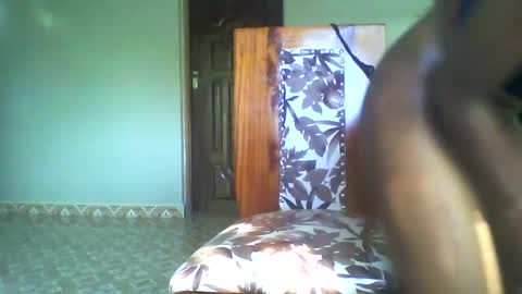 Snapshot of sexyy_tiny chatting on 02.09.25 Mel online show from 02.09.25