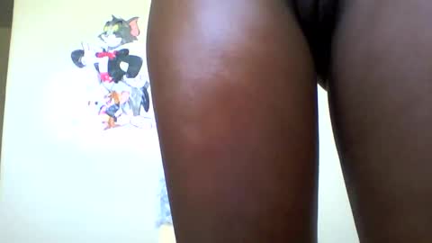 Snapshot of sexyy_tiny chatting on 03.01.25 Mel online show from 03.01.25