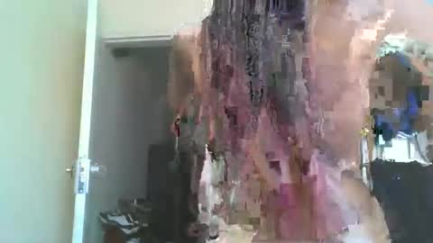 Snapshot of sexyy_tiny chatting on 10.28.25 Mel online show from 10.28.25