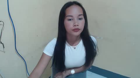 Snapshot of sexyykalea chatting on 05.21.26 Lea3 online show from 05.21.26