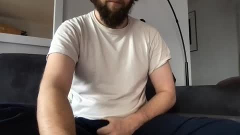 Snapshot of sg556 chatting on 01.19.25 Gee online show from 01.19.25