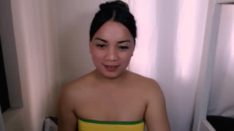 Snapshot of shadowseductress chatting on 02.19.26 shadowseductress online show from 02.19.26