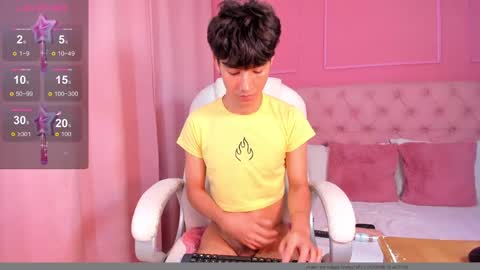 Snapshot of shady_stone chatting on 03.10.25 shady_stone online show from 03.10.25