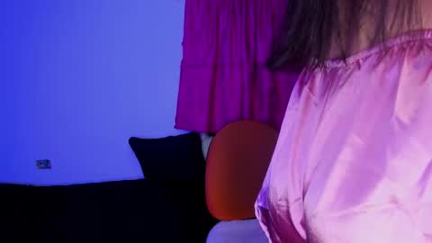 Snapshot of shairaclark_ chatting on 10.08.25 Shaira Clark online show from 10.08.25