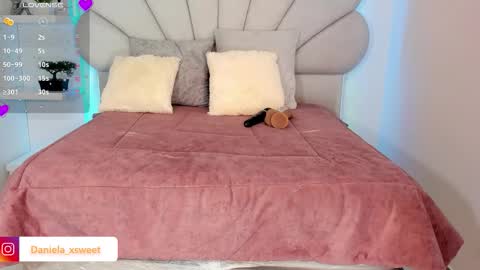 Snapshot of shairytovar chatting on 02.15.26 shairytovar online show from 02.15.26