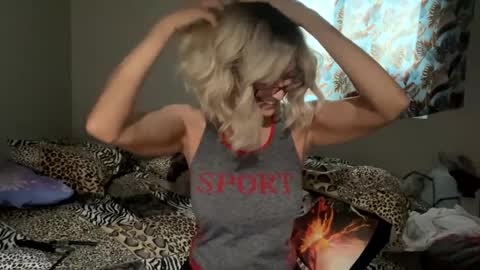 Shaman Woman online show from 12.10.24