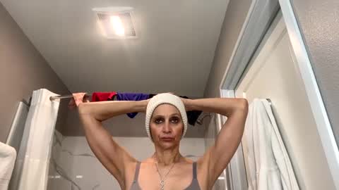 Shaman Woman online show from 02.01.25