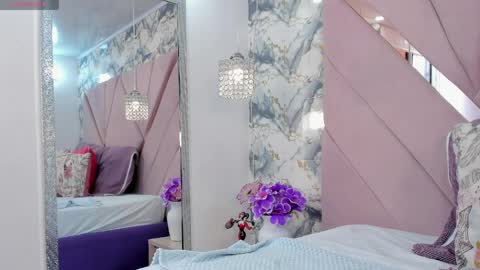 Shamara Thomson online show from 04.07.26