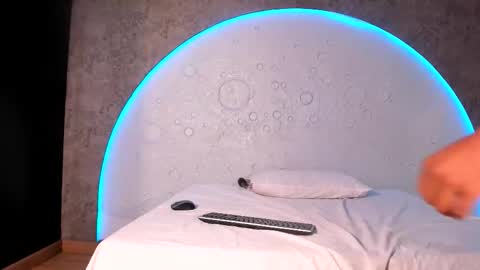 Shanel online show from 02.08.26