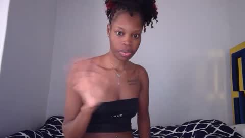 Snapshot of shania_sleigh chatting on 01.12.25 shania_sleigh online show from 01.12.25
