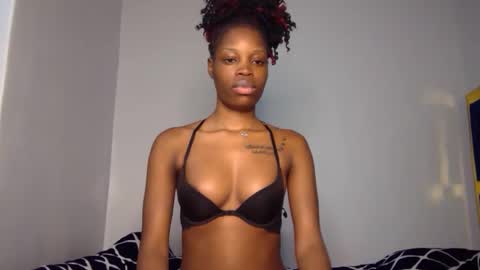 Snapshot of shania_sleigh chatting on 01.21.25 shania_sleigh online show from 01.21.25
