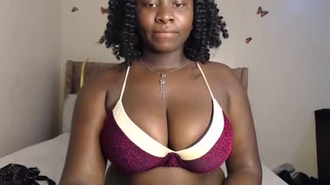 Snapshot of shannky_ chatting on 12.04.25 shannky online show from 12.04.25