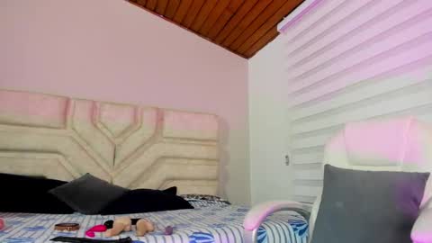 Snapshot of shannon_queen_ chatting on 10.16.25 Shannon online show from 10.16.25