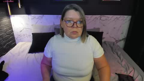 Shannon online show from 11.26.25