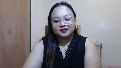Snapshot of shantal_romance8 chatting on 04.29.26 shantal_romance8 online show from 04.29.26