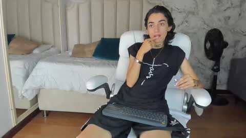 Shantal online show from 11.07.25