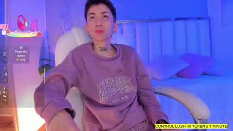 Snapshot of shantal_thompson21 chatting on 06.15.26 Shantal online show from 06.15.26