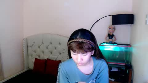 SHANTA FOX  s online show from 04.12.26