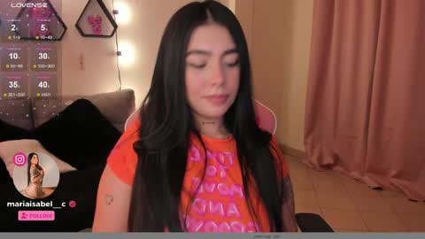 Snapshot of shantall_vidales chatting on 02.10.25 online show from 02.10.25