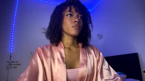 Snapshot of shantalwilliams chatting on 06.01.26 shantalwilliams online show from 06.01.26