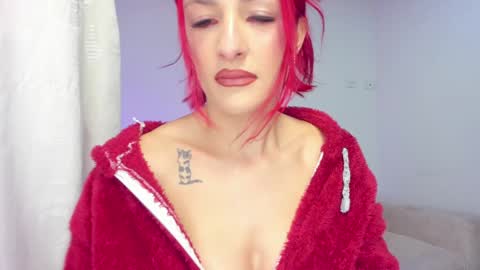 Hi fiends ---- I usually start online from Monday to Friday from 1000 am Saturdays and Sundays at 600 am Colombia time online show from 01.19.25