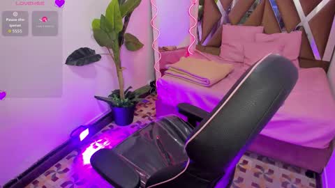 Snapshot of sharlot_tay chatting on 02.21.26 Sharlot online show from 02.21.26