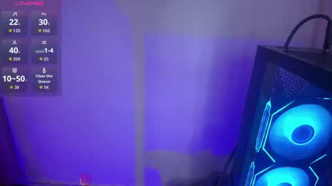 Snapshot of sharloth_0 chatting on 06.17.26 Sharloth online show from 06.17.26
