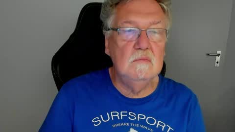 Snapshot of sharlots_pet chatting on 06.06.26 sharlots_pet online show from 06.06.26