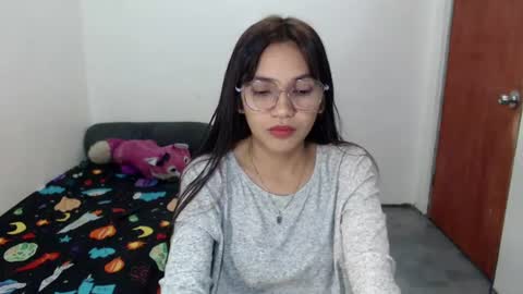 Snapshot of sharminex chatting on 07.06.26 sharminex online show from 07.06.26